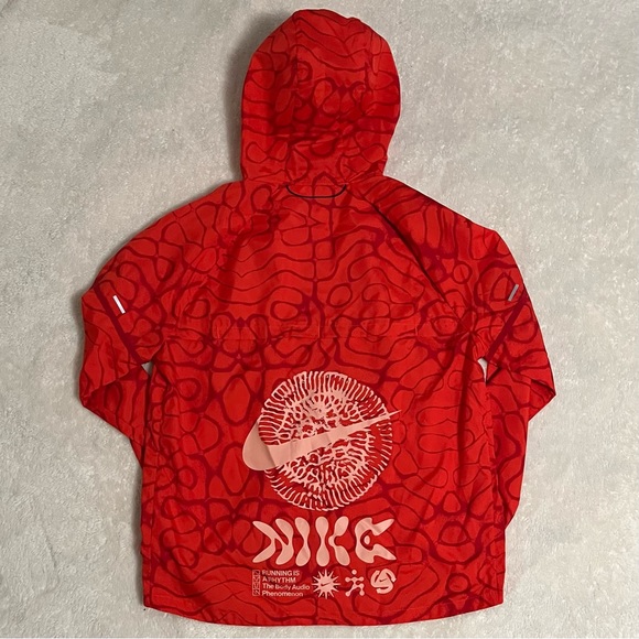 Nike Running Full Zip Red Wild Run Windbreaker Hooded Jacket - Picture 2 of 7